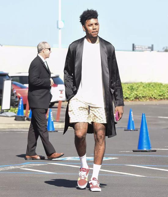 在这个逻辑 在这个逻辑